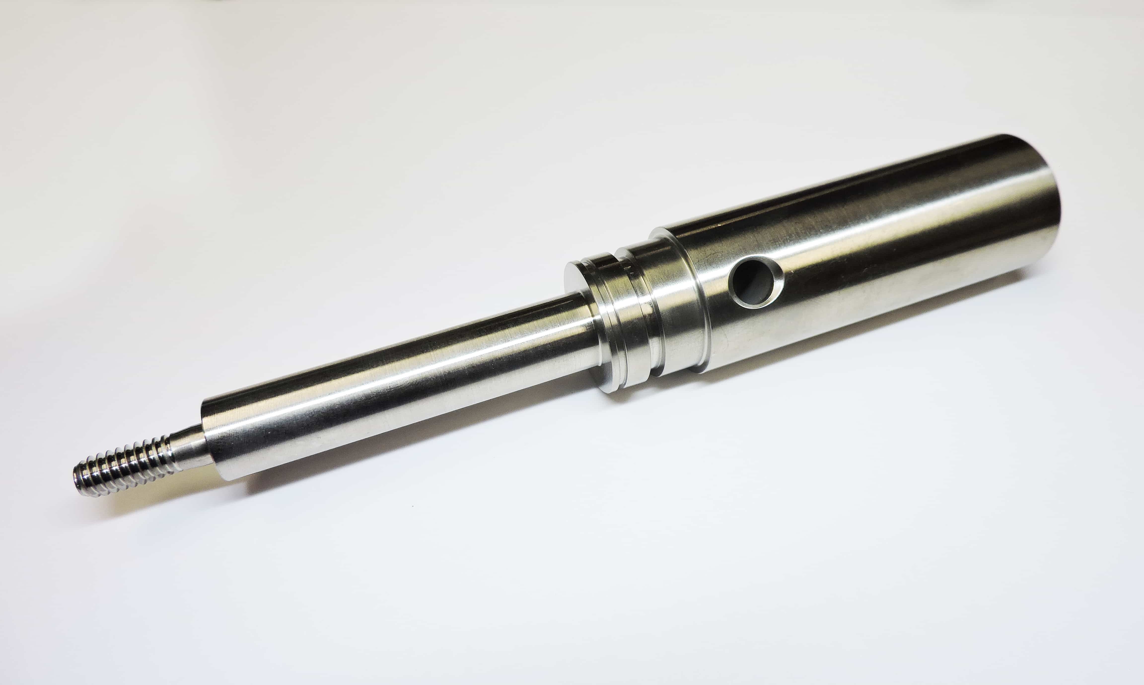 Precision CNC Swiss Turned Stainless Steel Automotive Rotary Shaft